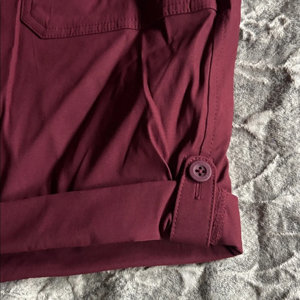 Eddie Bauer Roll Hem Bermuda Short. New with tags size 10. - Picture 4 of 5